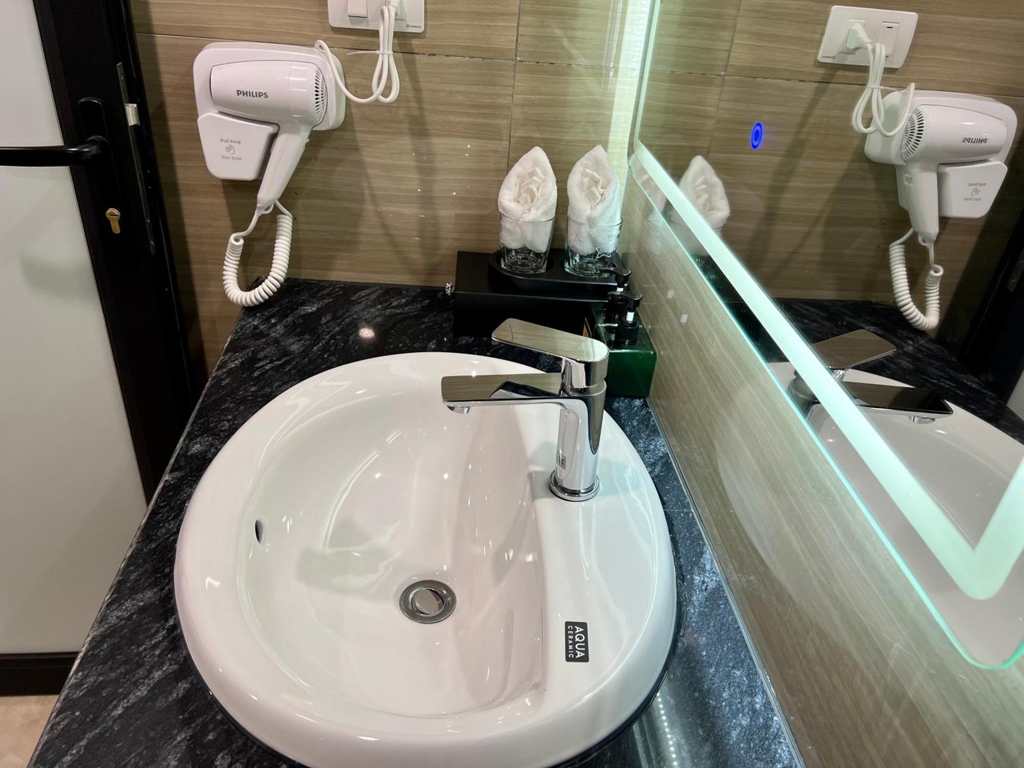 Grand Dragon Noi Bai Hotel ハノイ市 エクステリア 写真